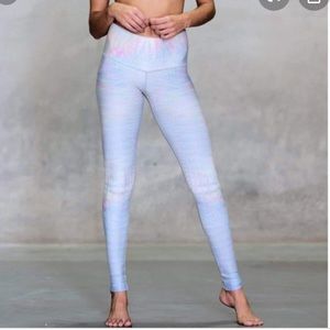 Niyama Sol barefoot opal leggings Size S